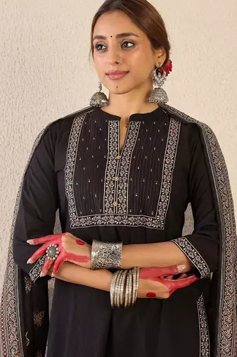 Women Ethnic Motifs Embroidered Regular Thread Work Pure Cotton Kurta with Trousers & With Dupatta