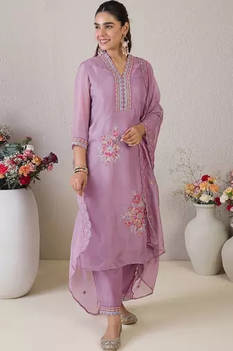 Women Floral Embroidered Regular Thread Work Kurta with Trousers & With Dupatta