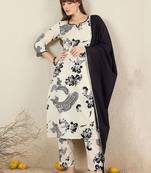 Women Floral Printed Regular Pure Cotton Kurta with Trousers & With Dupatta