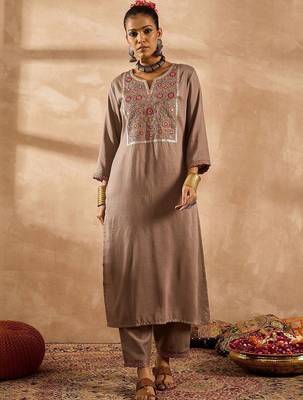 Women Ethnic Motifs Embroidered Regular Thread Work Kurta with Trousers & With Dupatta 2