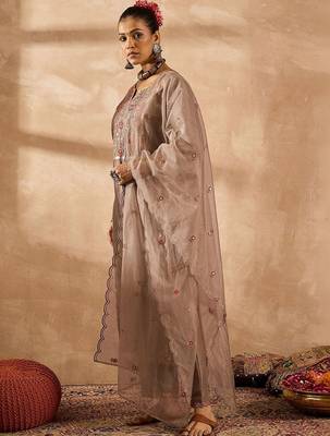 Women Ethnic Motifs Embroidered Regular Thread Work Kurta with Trousers & With Dupatta 3