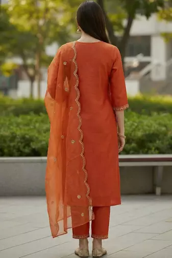 Women Ethnic Motifs Embroidered Regular Kurta with Trousers & With Dupatta
