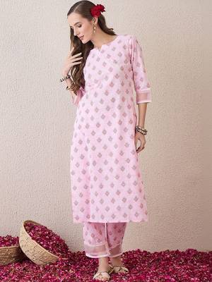 Women Floral Printed Regular Pure Cotton Kurta with Trousers 1