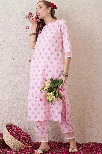 Women Floral Printed Regular Pure Cotton Kurta with Trousers