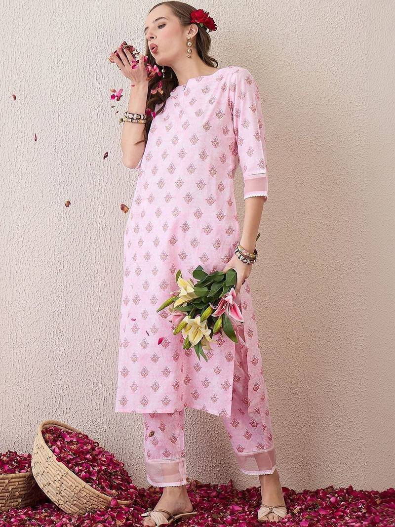 Women Floral Printed Regular Pure Cotton Kurta with Trousers