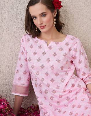 Women Floral Printed Regular Pure Cotton Kurta with Trousers 4