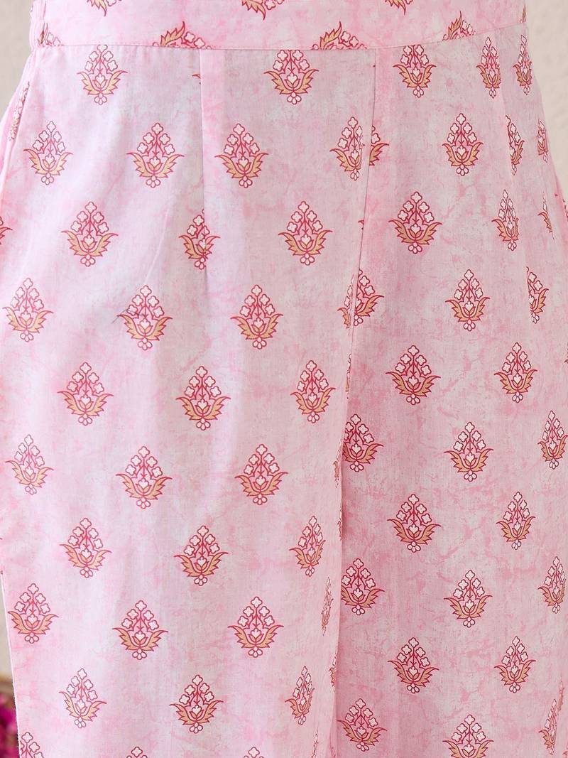Women Floral Printed Regular Pure Cotton Kurta with Trousers