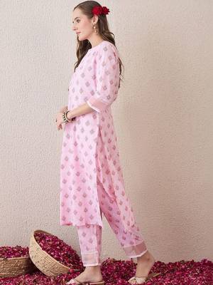 Women Floral Printed Regular Pure Cotton Kurta with Trousers 6