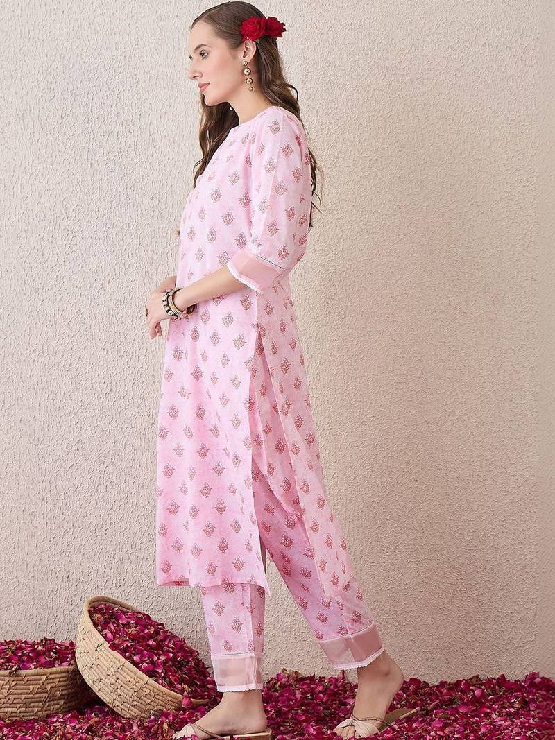 Women Floral Printed Regular Pure Cotton Kurta with Trousers