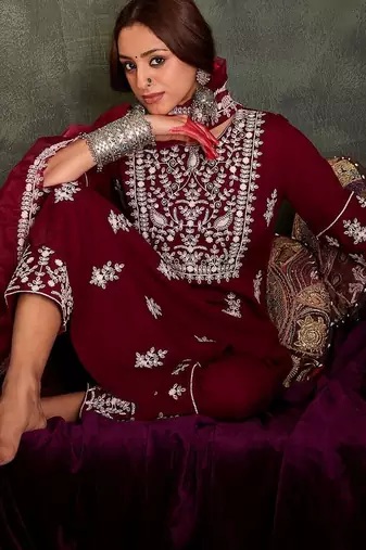 Women Ethnic Motifs Embroidered Regular Thread Work Kurta with Trousers & With Dupatta