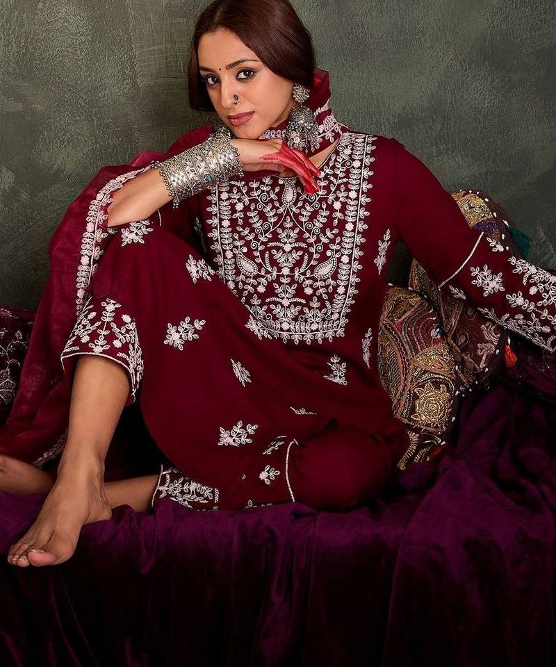 Women Ethnic Motifs Embroidered Regular Thread Work Kurta with Trousers & With Dupatta