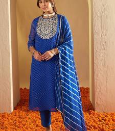 Ethnic Motifs Printed Regular Kurta with Trousers & With Dupatta