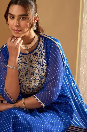 Ethnic Motifs Printed Regular Kurta with Trousers & With Dupatta