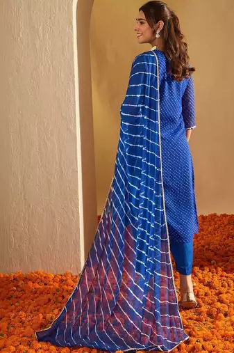 Ethnic Motifs Printed Regular Kurta with Trousers & With Dupatta