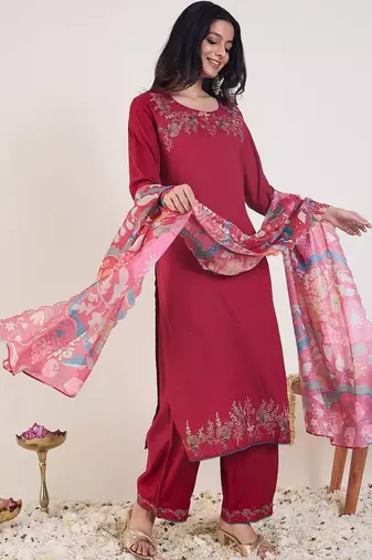 Women Floral Embroidered Regular Thread Work Kurta with Palazzos & With Dupatta