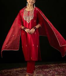 Women Ethnic Motifs Embroidered Regular Sequinned Liva Kurta with Trousers & With Dupatta