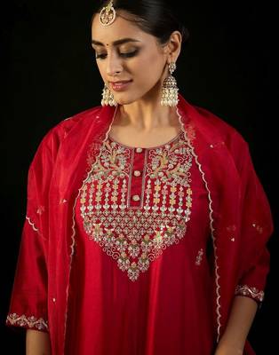 Women Ethnic Motifs Embroidered Regular Sequinned Liva Kurta with Trousers & With Dupatta 4