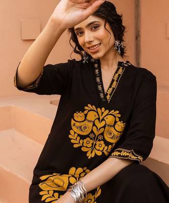 Women Ethnic Motifs Printed Regular Kurta with Palazzos 3