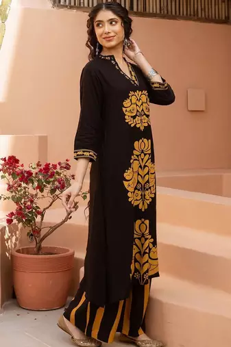 Women Ethnic Motifs Printed Regular Kurta with Palazzos