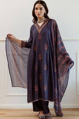 Women Ethnic Motifs Embroidered Regular Thread Work Kurta with Trousers & With Dupatta