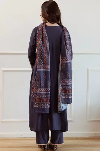 Women Ethnic Motifs Embroidered Regular Thread Work Kurta with Trousers & With Dupatta