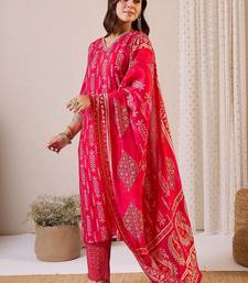 Women Ethnic Motifs Printed Regular Thread Work Chanderi Silk Kurta with Trousers & With Dupatta