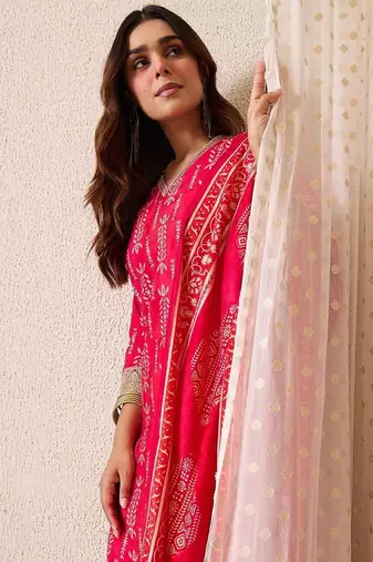 Women Ethnic Motifs Printed Regular Thread Work Chanderi Silk Kurta with Trousers & With Dupatta