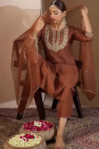 Women Ethnic Motifs Embroidered Regular Liva Kurta with Trousers & With Dupatta