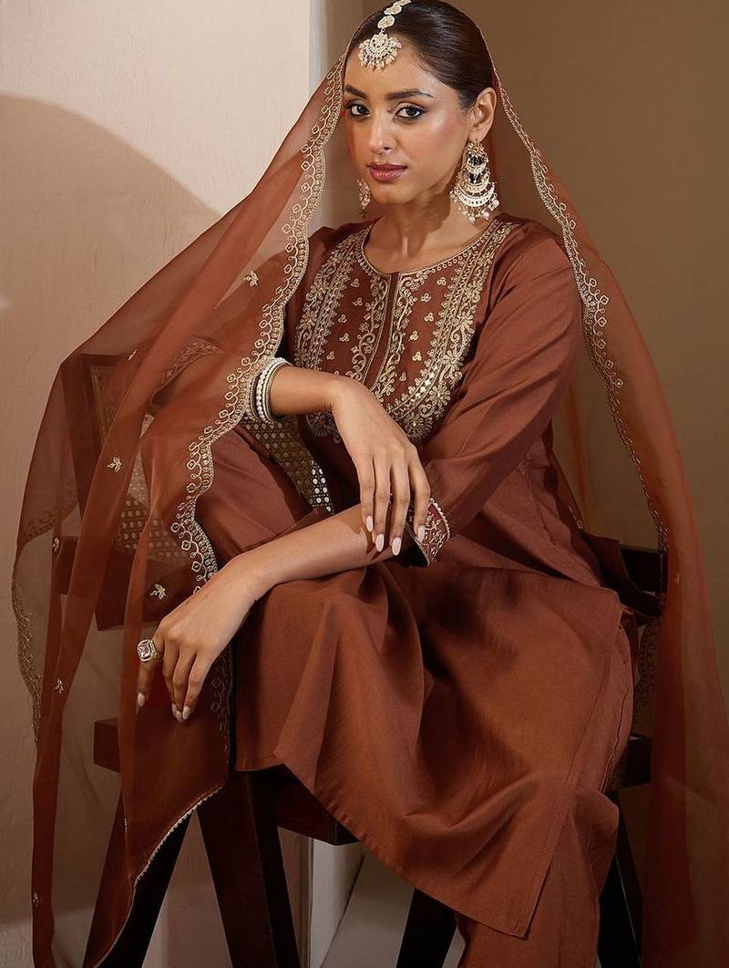 Women Ethnic Motifs Embroidered Regular Liva Kurta with Trousers & With Dupatta