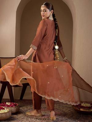 Women Ethnic Motifs Embroidered Regular Liva Kurta with Trousers & With Dupatta 4