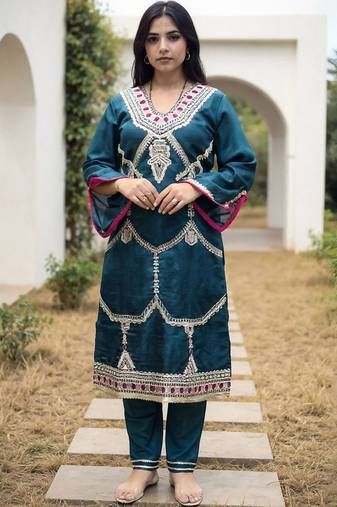 Women Ethnic Motifs Embroidered Regular Gotta Patti Kurta with Trousers