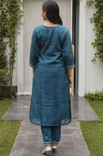 Women Ethnic Motifs Embroidered Regular Gotta Patti Kurta with Trousers