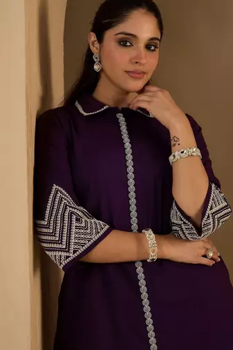 Women Embroidered Regular Thread Work Pure Cotton Kurta with Trousers