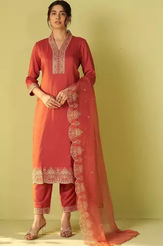 Women Ethnic Motifs Embroidered Regular Thread Work Kurta with Trousers & With Dupatta