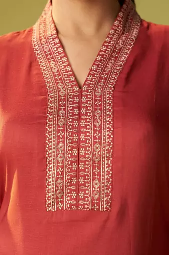 Women Ethnic Motifs Embroidered Regular Thread Work Kurta with Trousers & With Dupatta
