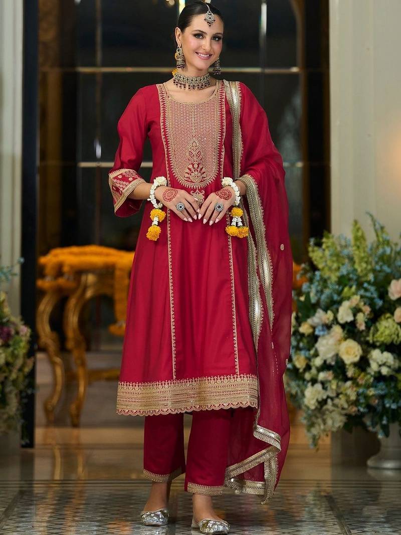 Women Ethnic Motifs Embroidered Regular Kurta with Trousers & With Dupatta