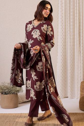 Women Floral Printed Regular Chanderi Silk Kurta with Trousers & With Dupatta
