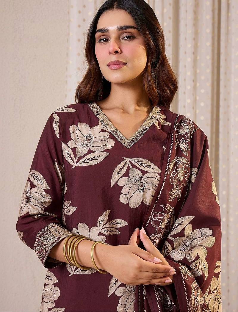 Women Floral Printed Regular Chanderi Silk Kurta with Trousers & With Dupatta