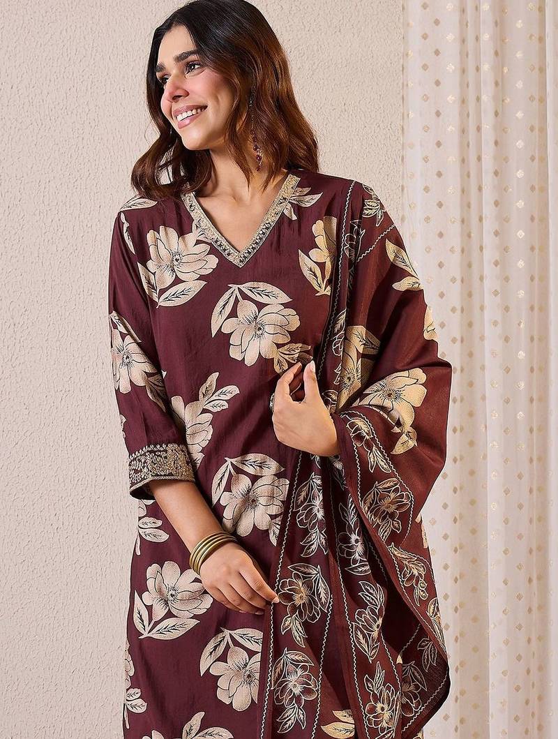 Women Floral Printed Regular Chanderi Silk Kurta with Trousers & With Dupatta