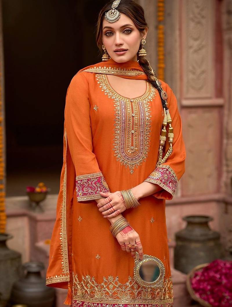 Women Ethnic Motifs Embroidered Regular Kurta with Patiala & With Dupatta