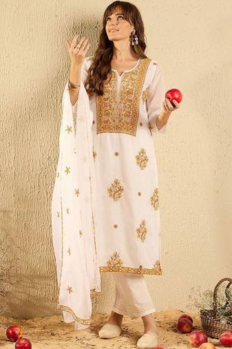 Women Ethnic Motifs Embroidered Regular Thread Work Kurta with Trousers & With Dupatta