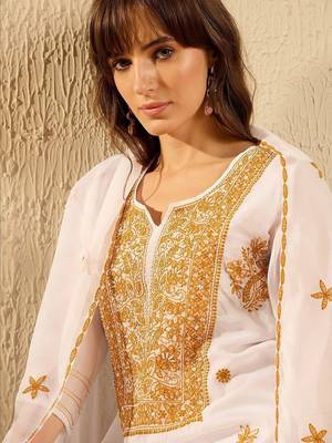 Women Ethnic Motifs Embroidered Regular Thread Work Kurta with Trousers & With Dupatta 2