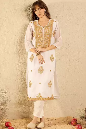 Women Ethnic Motifs Embroidered Regular Thread Work Kurta with Trousers & With Dupatta