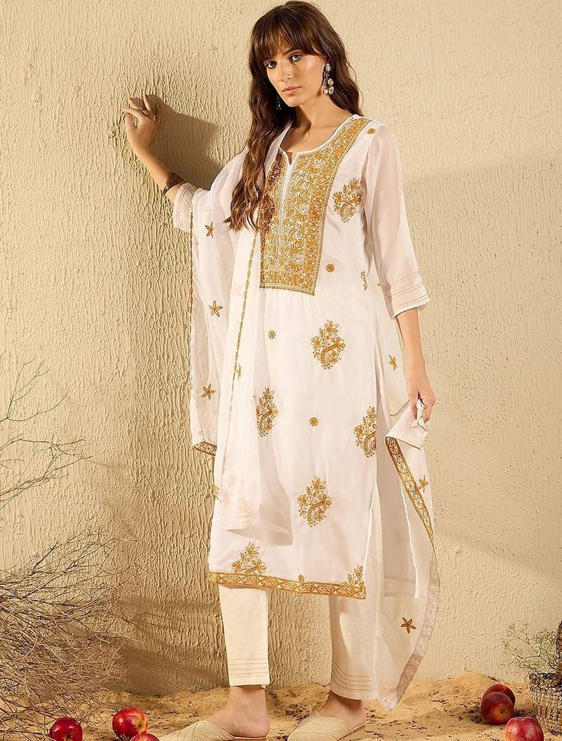 Women Ethnic Motifs Embroidered Regular Thread Work Kurta with Trousers & With Dupatta