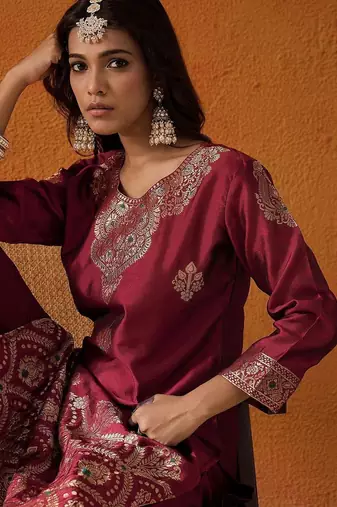 Women Ethnic Motifs Embroidered Regular Kurta with Trousers