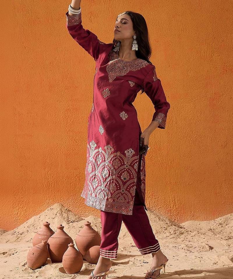 Women Ethnic Motifs Embroidered Regular Kurta with Trousers