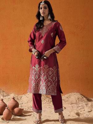Women Ethnic Motifs Embroidered Regular Kurta with Trousers 5