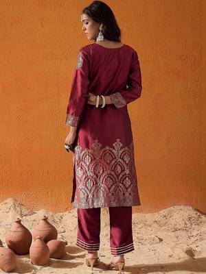 Women Ethnic Motifs Embroidered Regular Kurta with Trousers 6