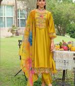 Women Floral Embroidered Regular Thread Work Kurta with Trousers & With Dupatta