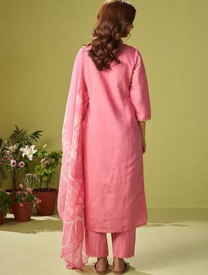 Women Ethnic Motifs Embroidered Regular Thread Work Kurta with Trousers & With Dupatta 3